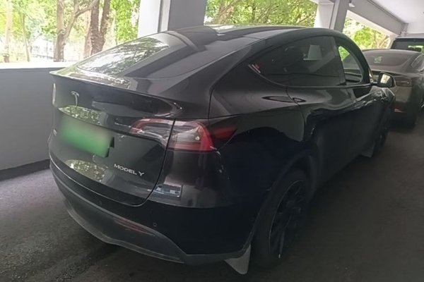 Tesla Model Y 2022, 99800 км, за 25559 USD - фото 6