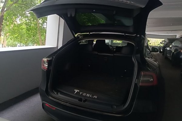 Tesla Model Y 2022, 99800 км, за 25559 USD - фото 22