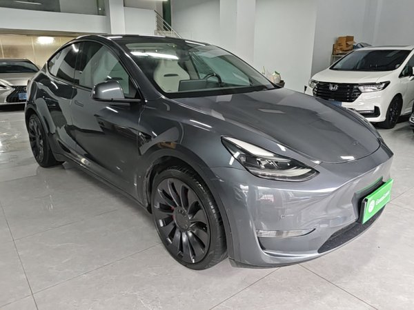 Tesla Model Y 2022, 144600 км, за 26345 USD