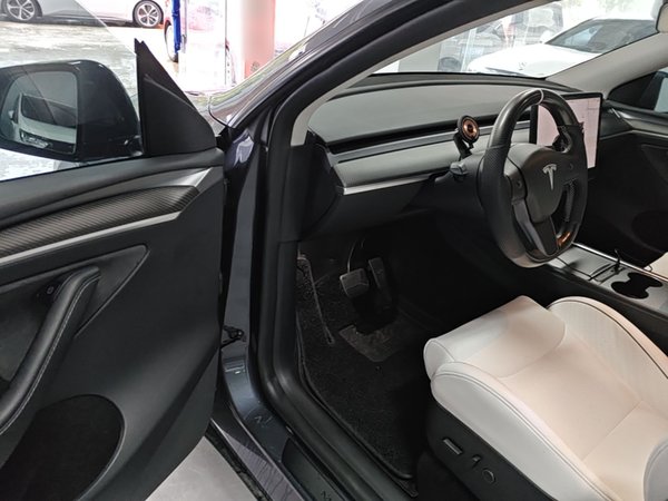 Tesla Model Y 2022, 144600 км, за 26345 USD - фото 19