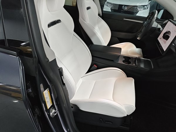 Tesla Model Y 2022, 144600 км, за 26345 USD - фото 23