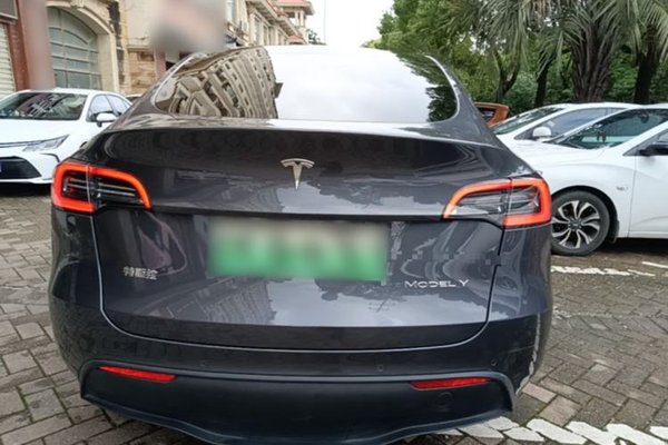 Tesla Model Y 2022, за 26069 USD