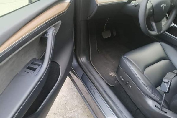 Tesla Model Y 2022, 31600 км, за 24983 USD - фото 18