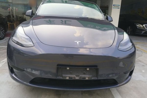 Tesla Model Y 2022, 31600 км, за 24983 USD