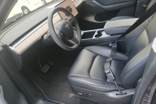 Tesla Model Y 2022, 31600 км, за 24983 USD - фото 17