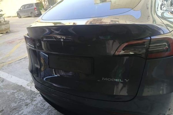 Tesla Model Y 2022, 31600 км, за 24983 USD