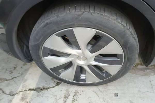 Tesla Model Y 2022, 31600 км, за 24983 USD - фото 11