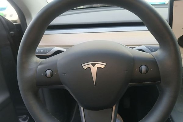 Tesla Model Y 2022, 31600 км, за 24983 USD - фото 13