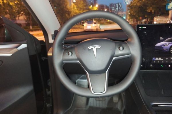 Tesla Model Y 2022, 52000 км, за 27030 USD - фото 9