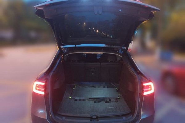 Tesla Model Y 2022, 52000 км, за 27030 USD - фото 16