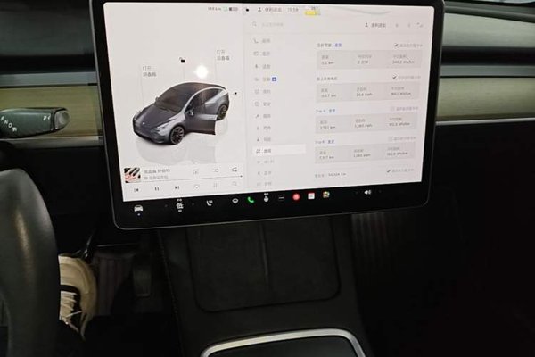 Tesla Model Y 2022, 54300 км, за 27628 USD - фото 21