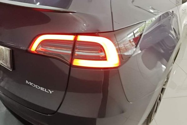 Tesla Model Y 2022, 54300 км, за 27628 USD - фото 14