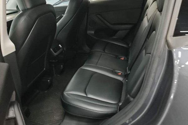 Tesla Model Y 2022, 54300 км, за 27628 USD - фото 25