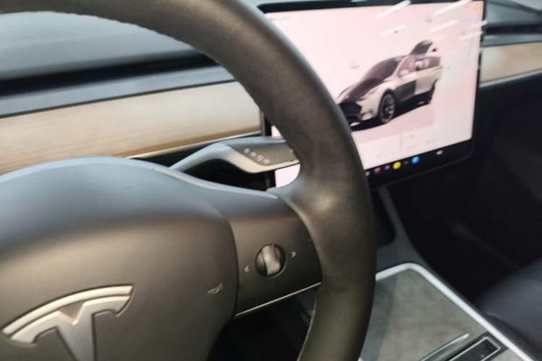 Tesla Model Y 2022, 92899 км, за 23184 USD - фото 17