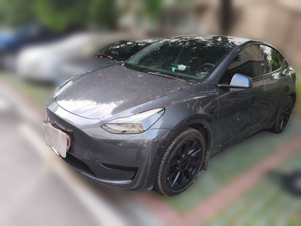Tesla Model Y · 2022 год