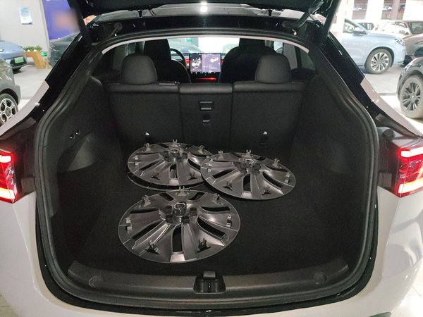 Tesla Model Y 2022, 48000 км, за 25651 USD - фото 22