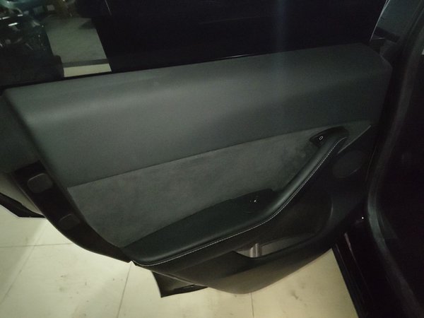 Tesla Model Y 2022, 48000 км, за 25651 USD - фото 27