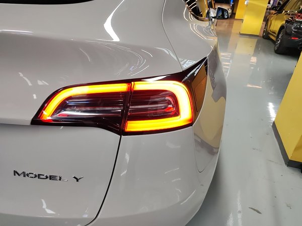 Tesla Model Y 2022, 94200 км, за 24014 USD - фото 7