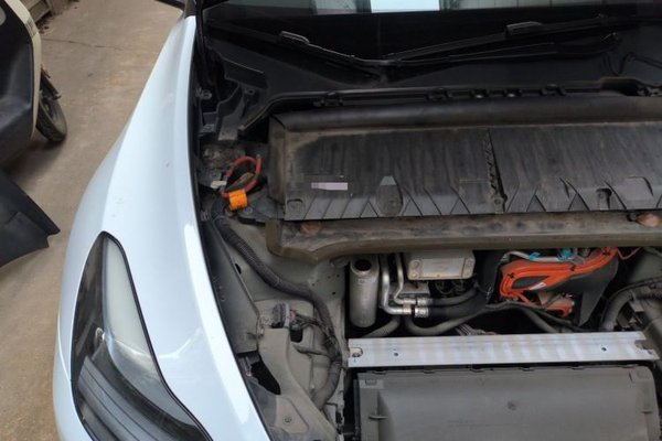 Tesla Model Y 2022, 34400 км, за 26742 USD - фото 23