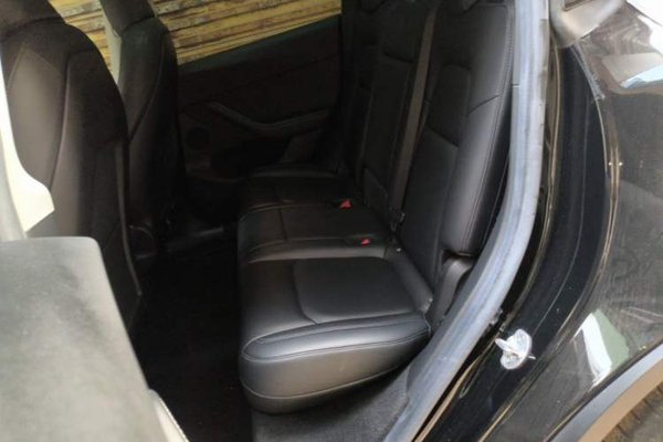 Tesla Model Y 2022, 34400 км, за 26742 USD - фото 17
