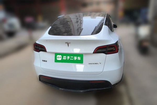 Tesla Model Y 2022, 34400 км, за 26742 USD