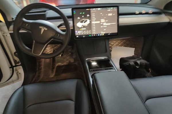 Tesla Model Y 2022, 48400 км, за 25752 USD - фото 20