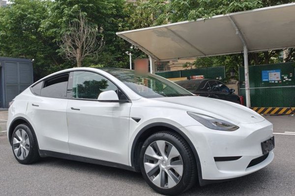 Tesla Model Y 2022, 48400 км, за 25752 USD - фото 18