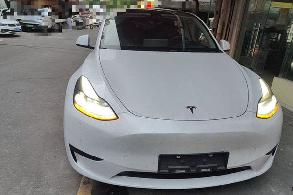 Tesla Model Y 2022, 48400 км, за 25752 USD