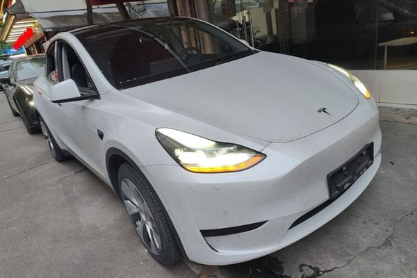 Tesla Model Y 2022, 48400 км, за 25752 USD