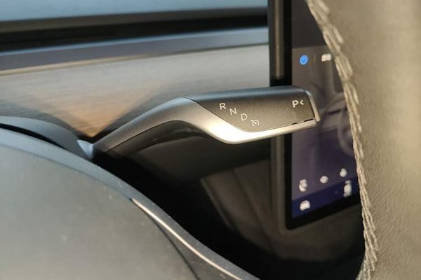 Tesla Model Y 2022, 48400 км, за 25752 USD - фото 24