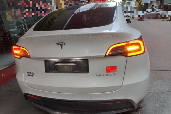 Tesla Model Y 2022, 48400 км, за 25752 USD