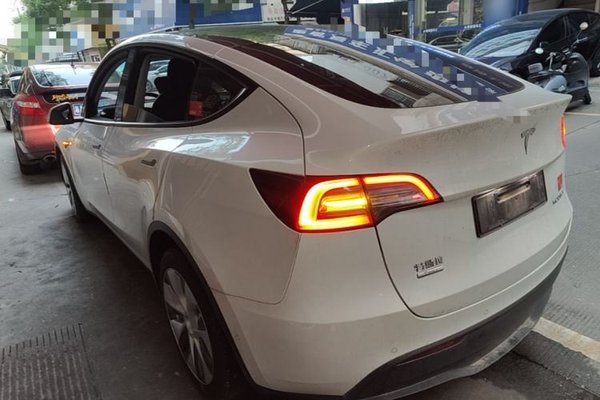 Tesla Model Y 2022, 48400 км, за 25752 USD