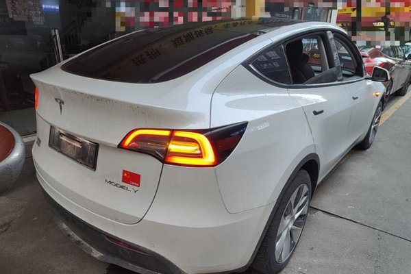 Tesla Model Y 2022, 48400 км, за 25752 USD - фото 6