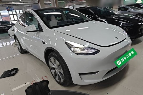 Tesla Model Y 2022, 57400 км, за 27996 USD
