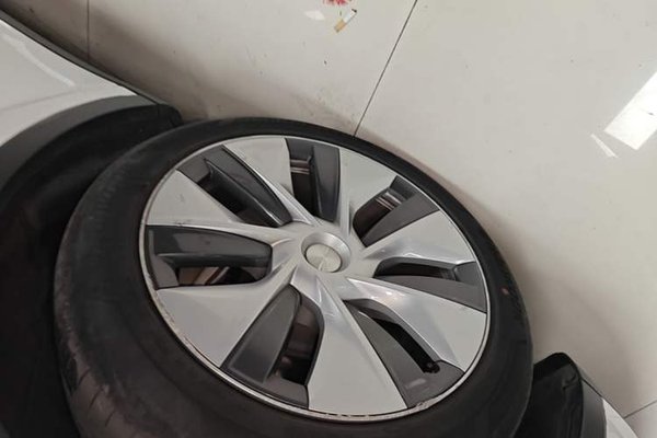 Tesla Model Y 2022, 57400 км, за 27996 USD - фото 8