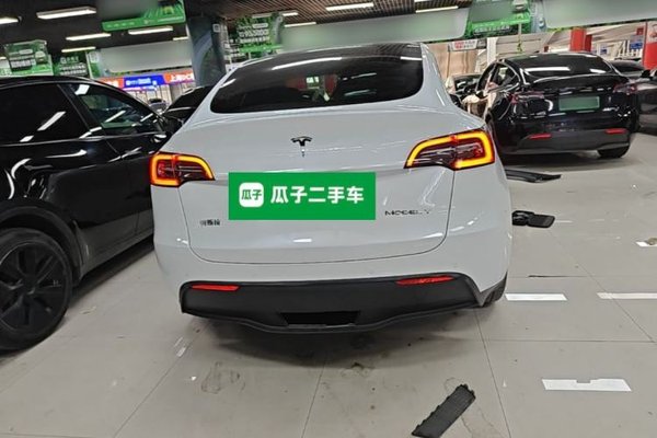 Tesla Model Y 2022, 57400 км, за 27996 USD