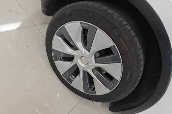 Tesla Model Y 2022, 57400 км, за 27996 USD - фото 10