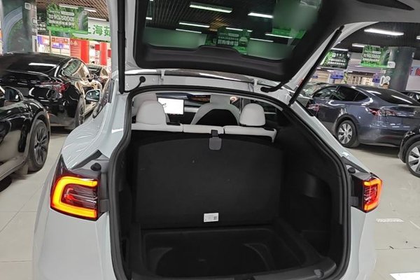 Tesla Model Y 2022, 57400 км, за 27996 USD - фото 22