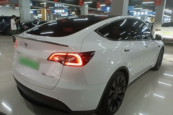 Tesla Model Y 2022, 63000 км, за 28062 USD - фото 6