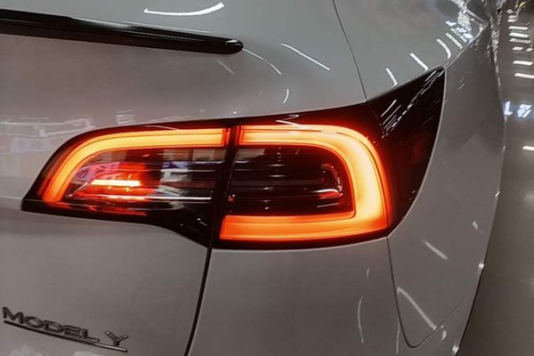 Tesla Model Y 2022, 63000 км, за 28062 USD - фото 9