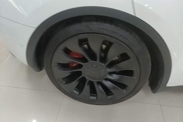 Tesla Model Y 2022, 63000 км, за 28062 USD - фото 11