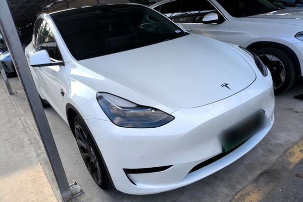 Tesla Model Y 2022, за 23465 USD