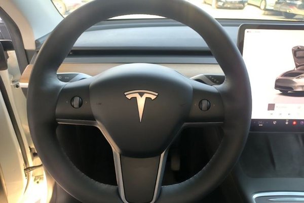 Tesla Model Y 2022, за 23465 USD - фото 14