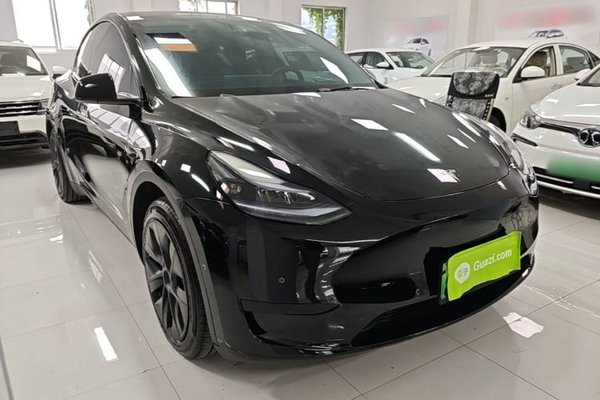 Tesla Model Y 2023, 110700 км, за 24870 USD