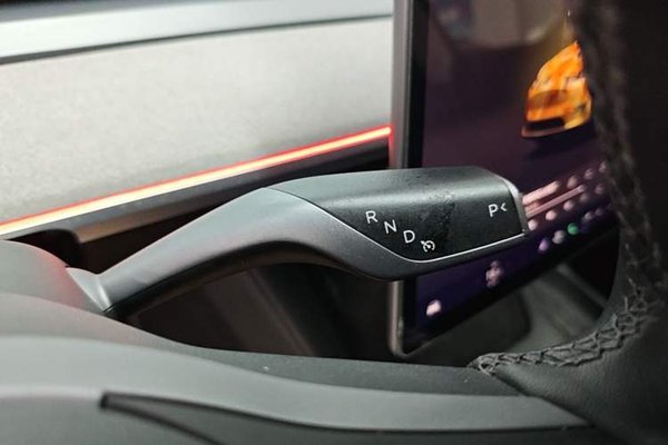 Tesla Model Y 2023, 110700 км, за 24870 USD - фото 16