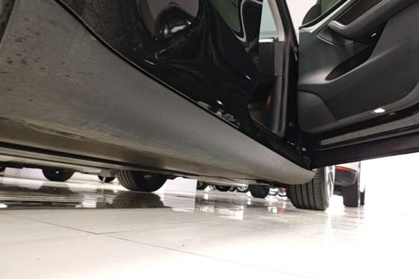 Tesla Model Y 2023, 110700 км, за 24870 USD - фото 26