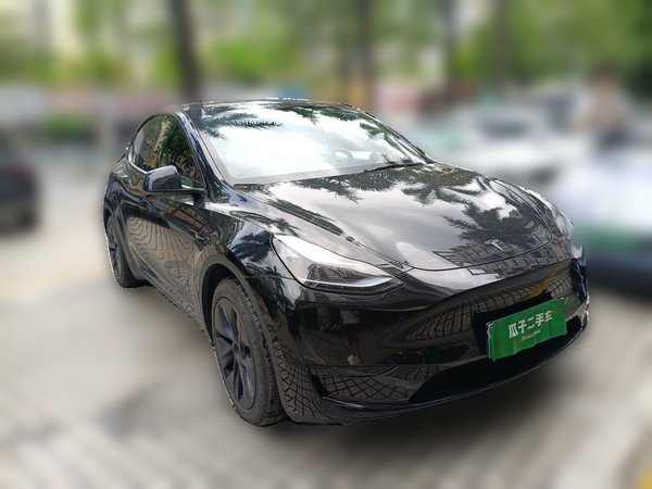 Tesla Model Y 2023, 30700 км, за 29261 USD