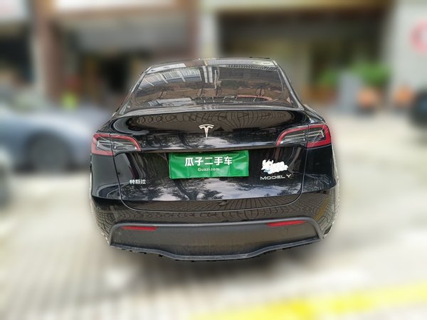 Tesla Model Y 2023, 30700 км, за 29261 USD