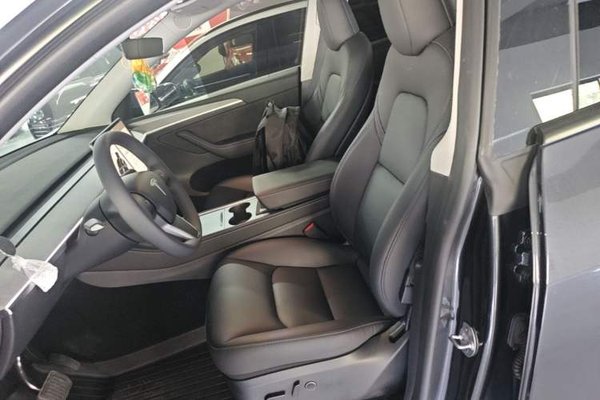 Tesla Model Y 2023, 2900 км, за 32220 USD - фото 18