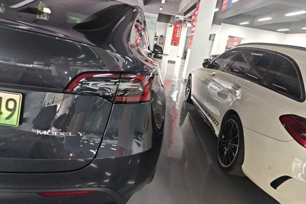 Tesla Model Y 2023, 2900 км, за 32220 USD - фото 7